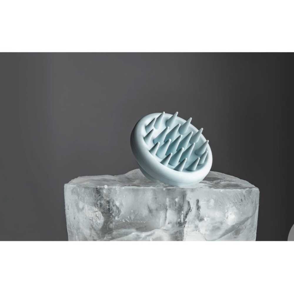 Voir Rhythm of the Rain: Scalp Relaxing Massage Brush/ kerastase as free gift🎁
